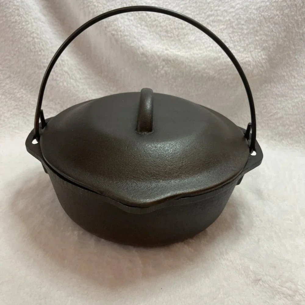 Vintage Cast Iron Lodge 2qt sauce pan HTF recently seasoned